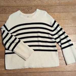 Gap Striped Black and White Sweater